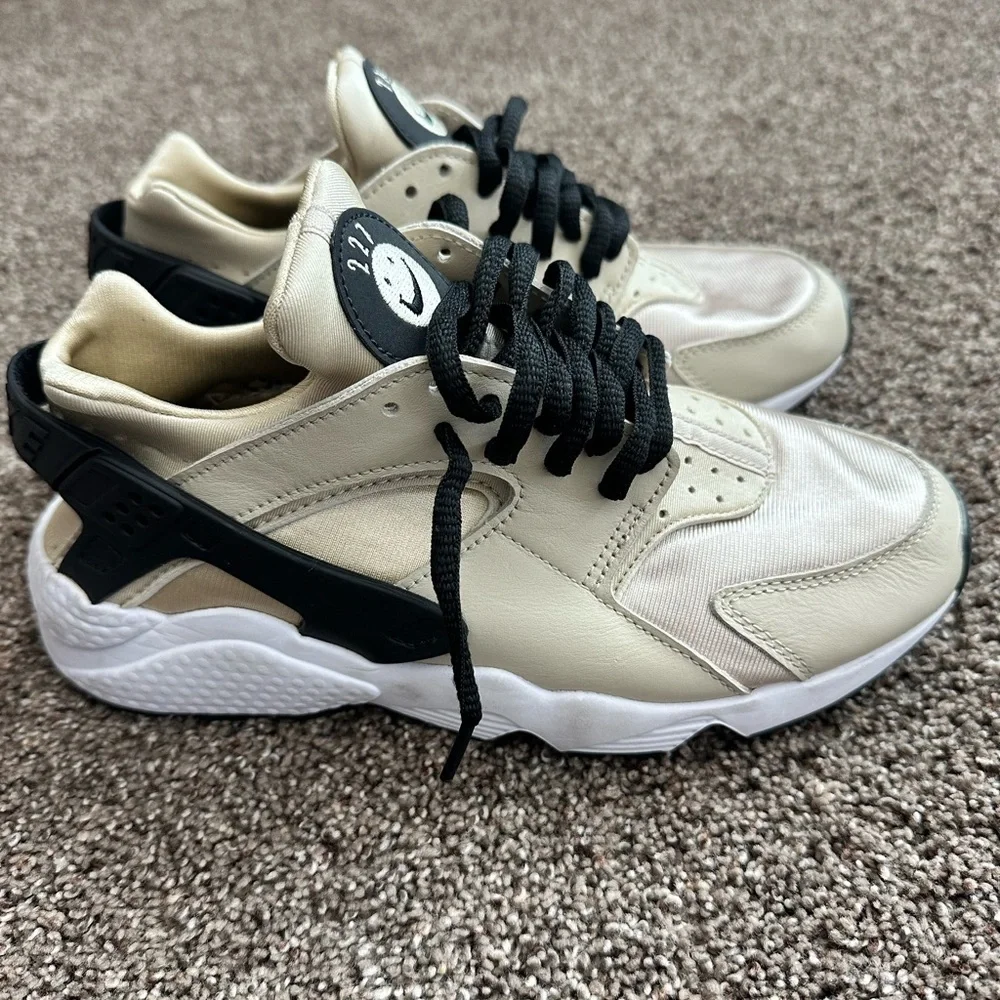 Nike Air Huarache “By You” Custom – Gold/Black – Like New – Size 8